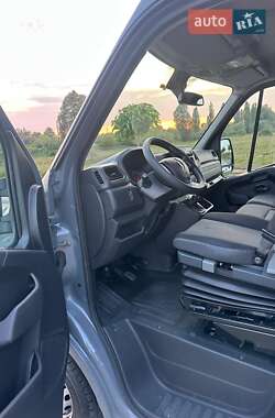 Грузовой фургон Renault Master 2022 в 