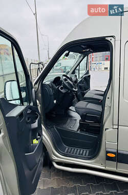 Грузовой фургон Renault Master 2019 в 