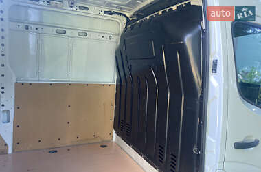 Грузовой фургон Renault Master 2018 в 
