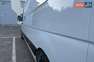 Грузовой фургон Renault Master 2021 в 