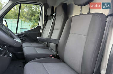 Грузовой фургон Renault Master 2021 в 