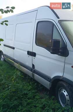 Вантажний фургон Renault Master 2001 в Городні