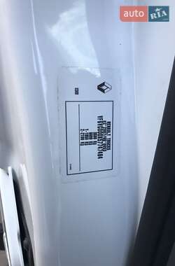 Грузовой фургон Renault Master 2018 в 