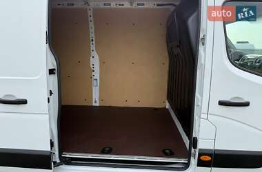 Грузовой фургон Renault Master 2017 в 
