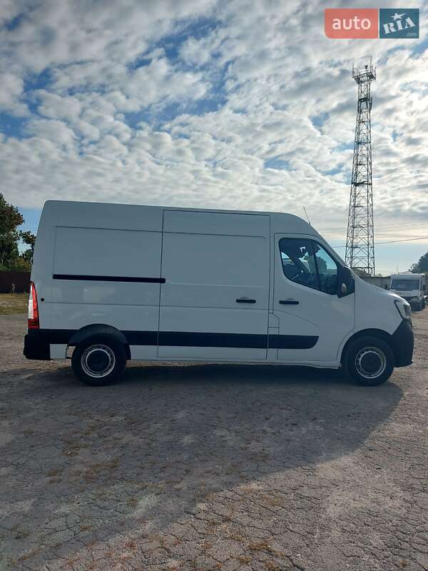 Грузовой фургон Renault Master 2021 в Млинове