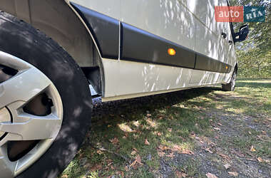 Грузовой фургон Renault Master 2016 в 