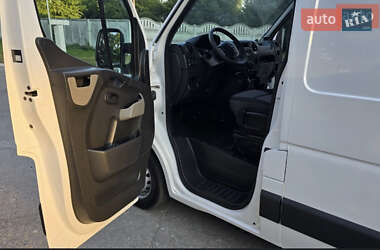 Грузовой фургон Renault Master 2018 в 