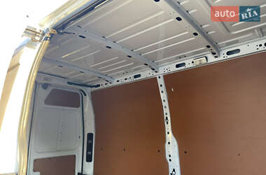 Грузовой фургон Renault Master 2021 в 