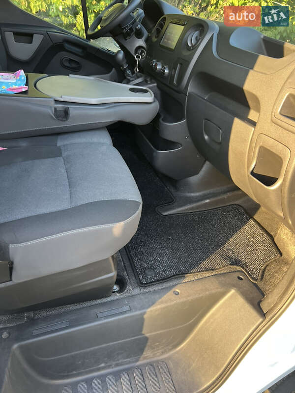 Вантажний фургон Renault Master 2018 в Києві