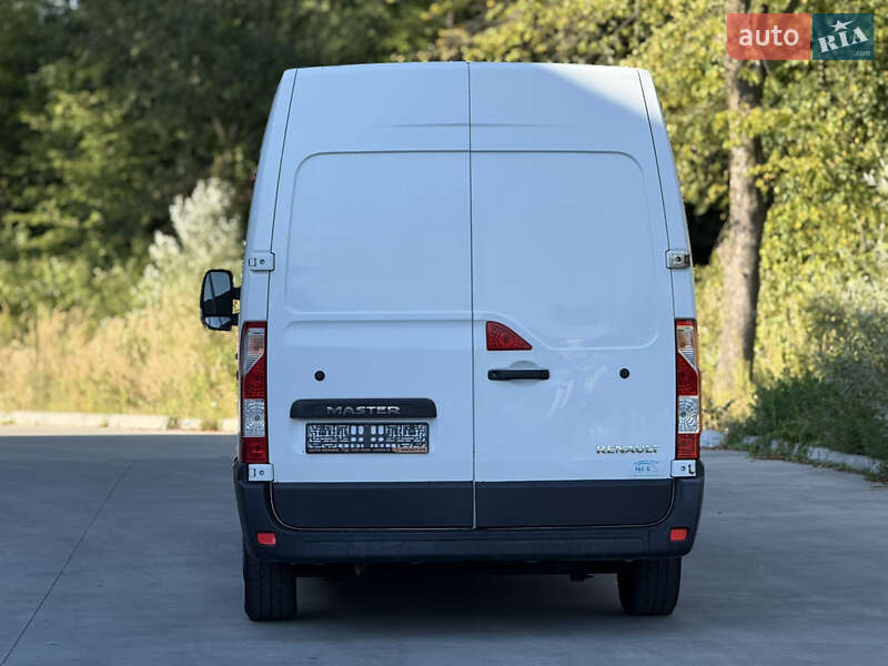 Грузовой фургон Renault Master 2017 в Дрогобыче
