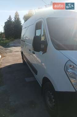 Грузовой фургон Renault Master 2013 в 