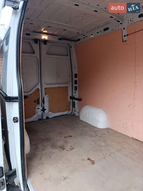 Вантажний фургон Renault Master 2016 в Нижній Апші