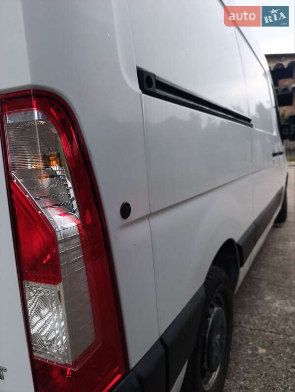 Вантажний фургон Renault Master 2016 в Нижній Апші