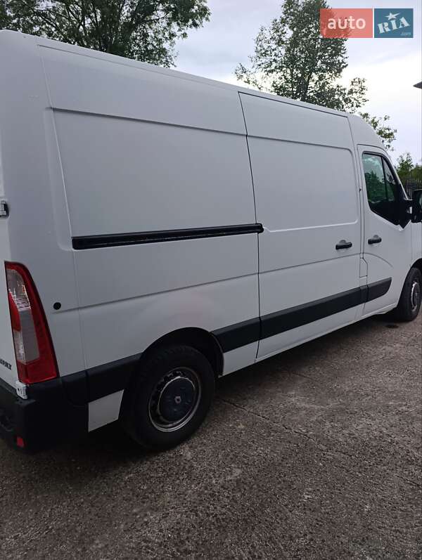 Вантажний фургон Renault Master 2016 в Нижній Апші
