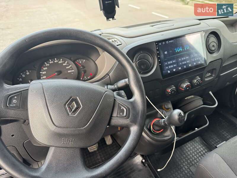 Грузовой фургон Renault Master 2011 в Львове