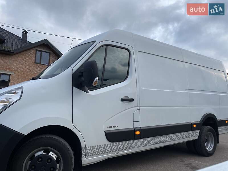 Грузовой фургон Renault Master 2011 в Львове