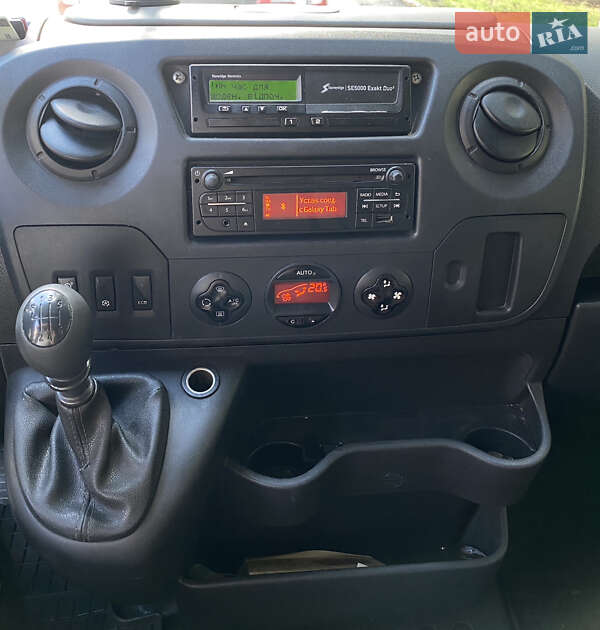 Автовоз Renault Master 2016 в Ровно