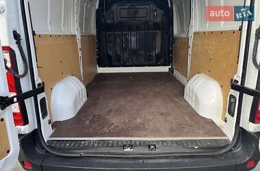 Грузовой фургон Renault Master 2019 в 
