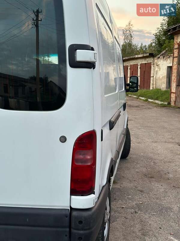 Грузовой фургон Renault Master 2001 в Ратным