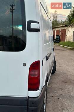 Грузовой фургон Renault Master 2001 в 
