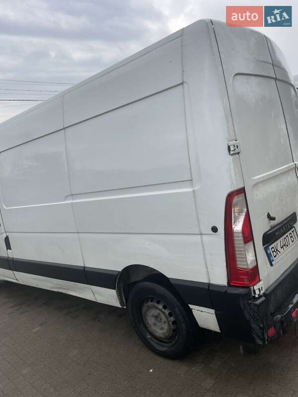 Грузовой фургон Renault Master 2012 в Ровно