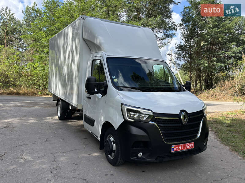 Грузовой фургон Renault Master 2020 в 