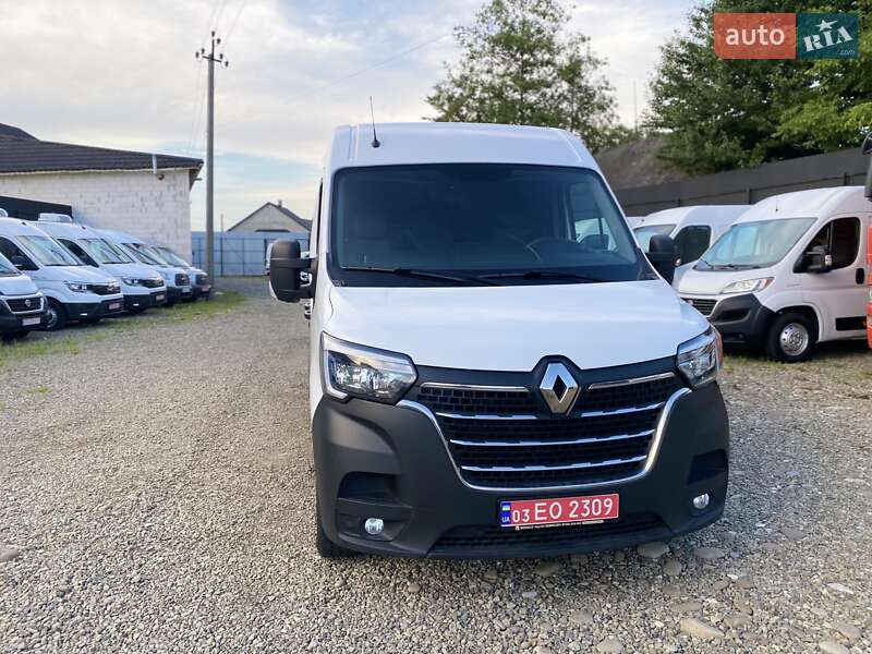 Грузовой фургон Renault Master 2022 в Хусте