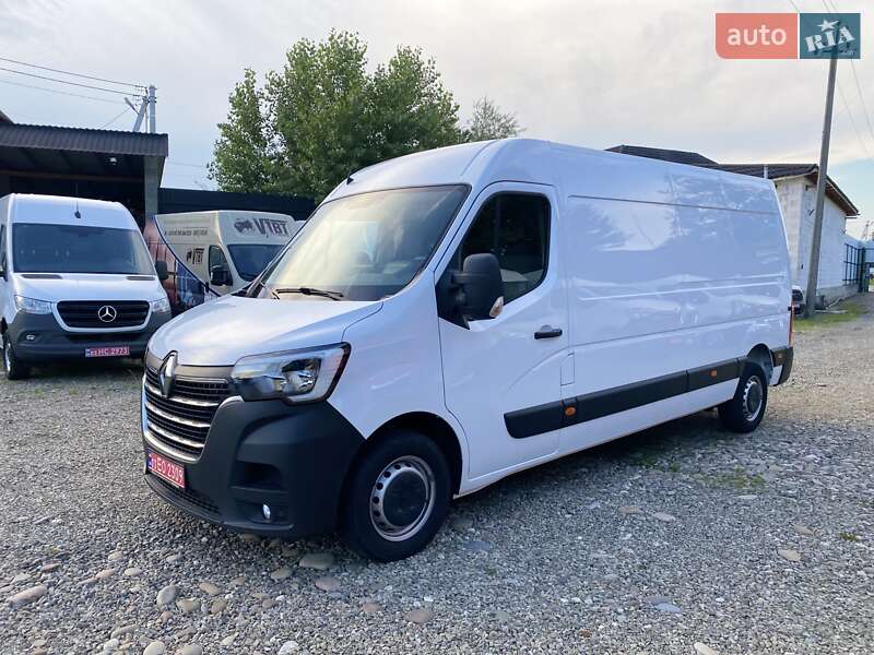 Грузовой фургон Renault Master 2022 в Хусте