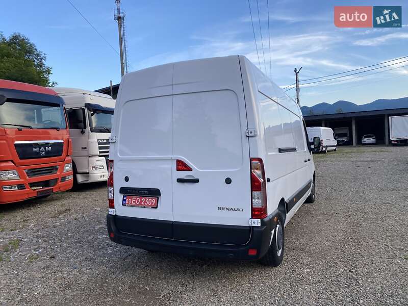 Грузовой фургон Renault Master 2022 в Хусте