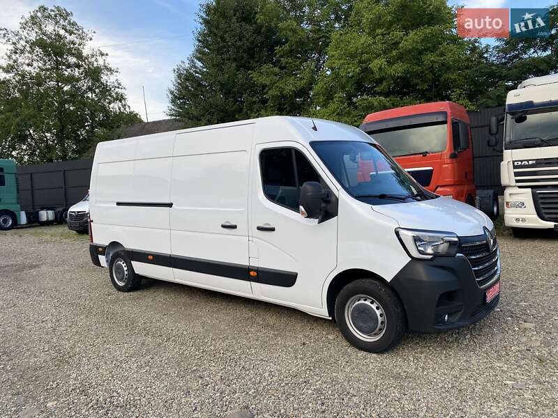 Грузовой фургон Renault Master 2022 в Хусте