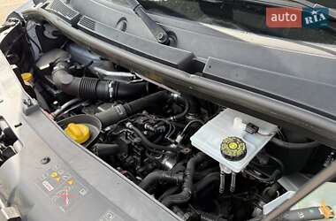 Грузовой фургон Renault Master 2021 в 