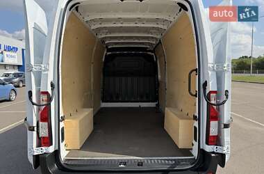 Грузовой фургон Renault Master 2021 в 
