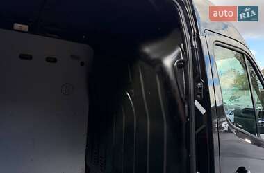 Грузовой фургон Renault Master 2020 в 