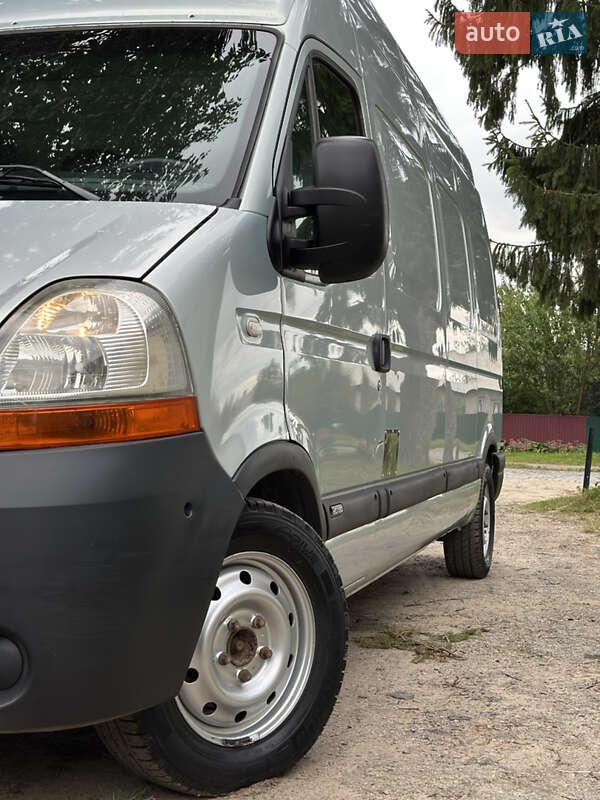 Грузовой фургон Renault Master 2008 в Козине