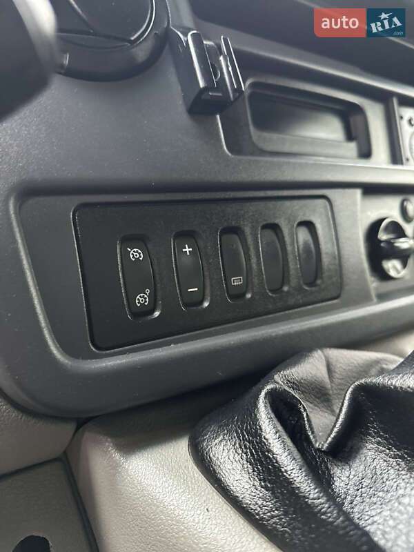 Грузовой фургон Renault Master 2008 в Козине