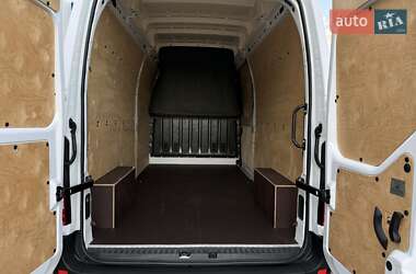 Вантажний фургон Renault Master 2021 в 