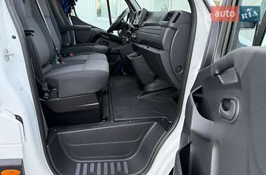 Вантажний фургон Renault Master 2021 в 