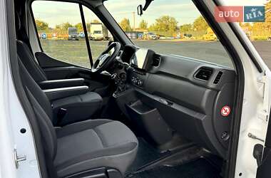 Грузовой фургон Renault Master 2020 в 