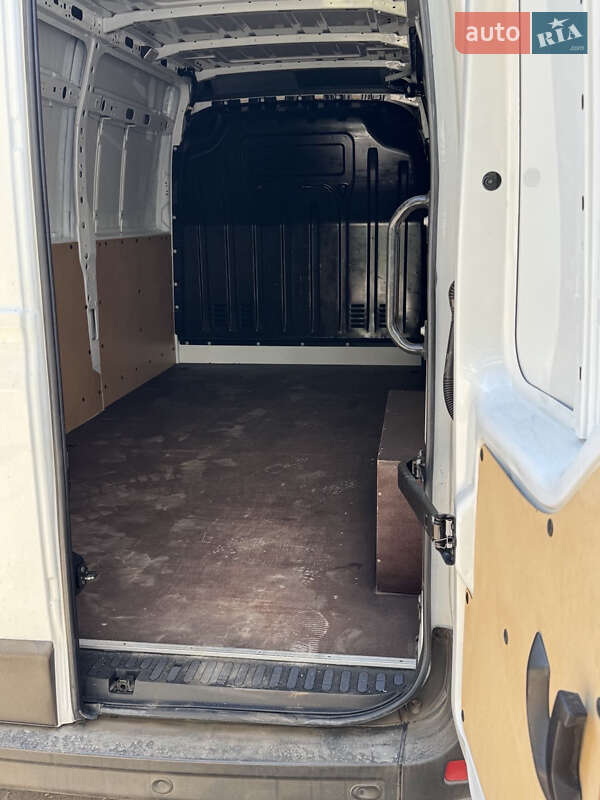 Вантажний фургон Renault Master 2021 в Дніпрі