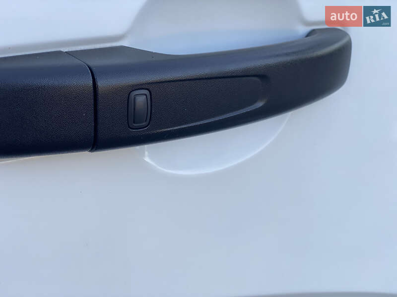 Автовоз Renault Master 2017 в Луцке