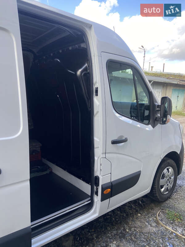 Вантажний фургон Renault Master 2020 в Хмельницькому