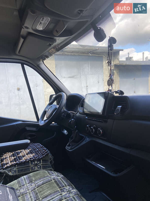 Вантажний фургон Renault Master 2020 в Хмельницькому