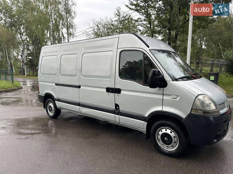 Грузовой фургон Renault Master 2006 в Новояворовске
