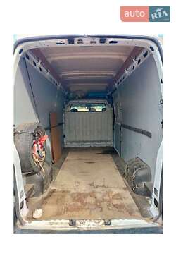Грузовой фургон Renault Master 2008 в 