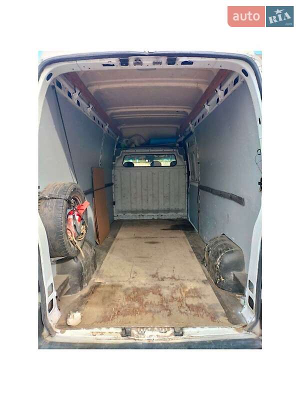 Вантажний фургон Renault Master 2008 в Києві