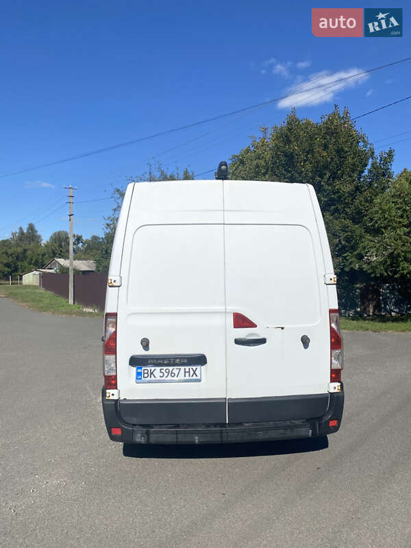 Грузовой фургон Renault Master 2010 в Сеньковке