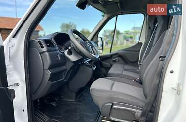 Грузовой фургон Renault Master 2023 в 