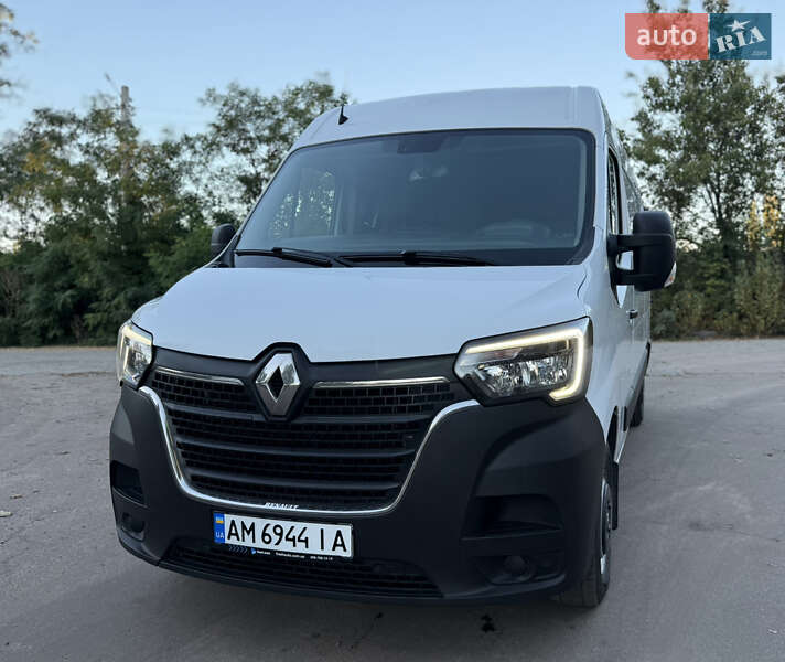 Грузовой фургон Renault Master 2020 в 