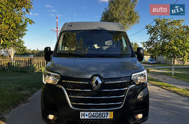 Грузовой фургон Renault Master 2022 в 