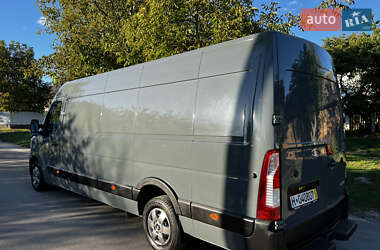 Грузовой фургон Renault Master 2022 в 